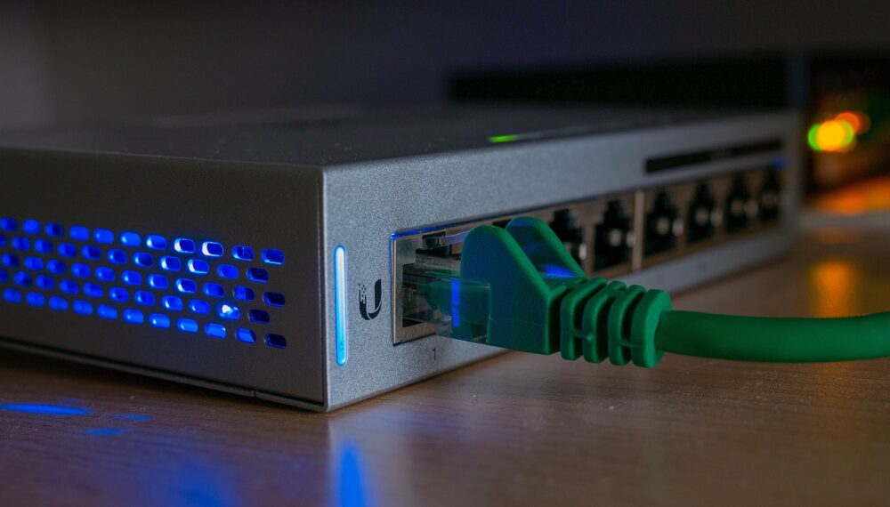 switch-6955359_1280 switch-6955359_1280
